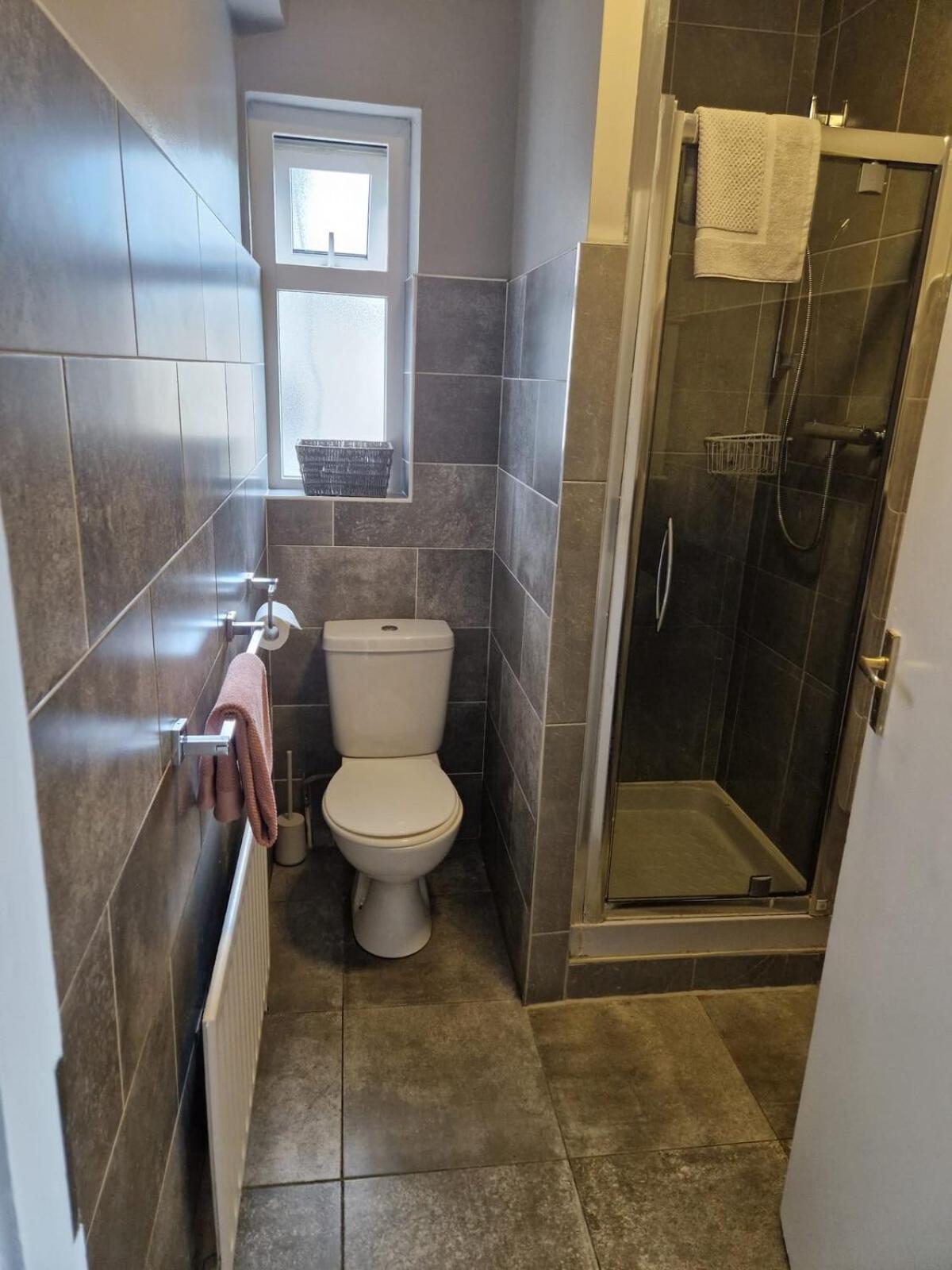Centre Eyre Square Duplex Townhouse176 *